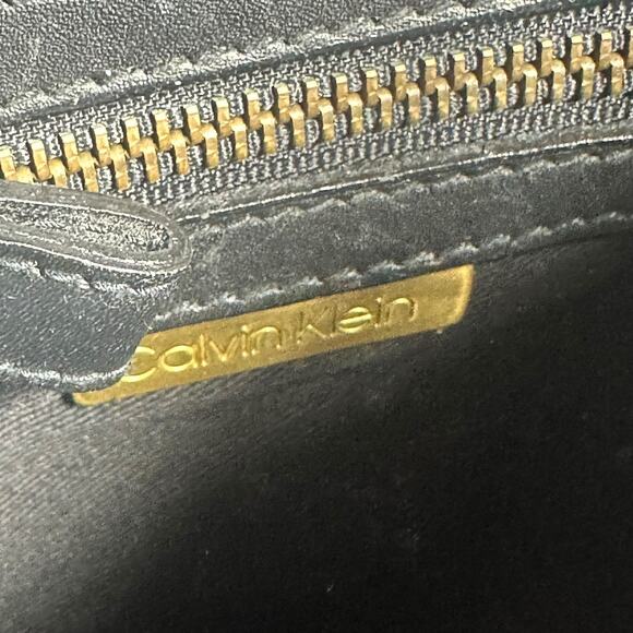 Calvin Klein Black Leather Crossbody Bag Flap Closure Y2K 90s Retro Vintage - Picture 6 of 9